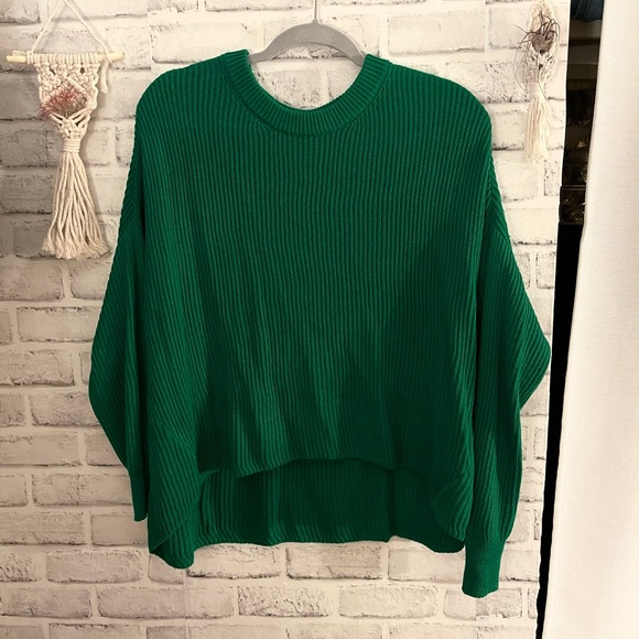 Green Knit Sweater NWOT - Picture 2 of 2